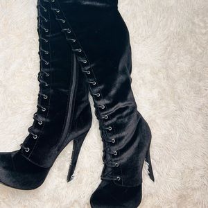 Over the knee boots like new